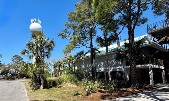 Saint Helena Island House | Located in Heart of Fripp Island. Short walk to Beach, cards avail., sleeps 24!