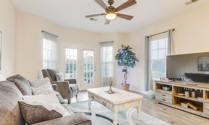 Red Hill House | Located in the prestigious Legends Golf Resort