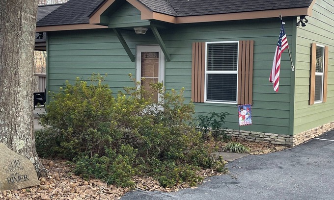 Wilburn Cabin | Located on Cow Shoals on the famous Little Red River, Cabin at Cow Shoals