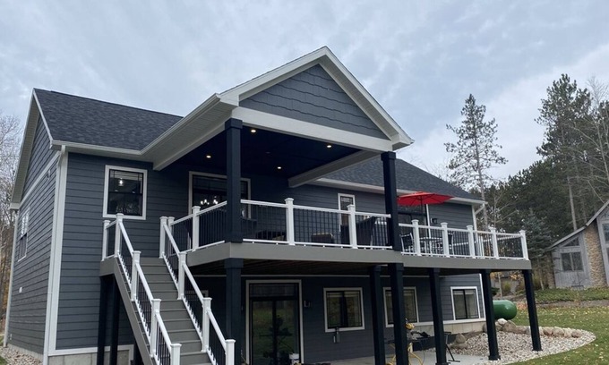 Thompsonville House | Located on the #7 Tee at the Bestie Valley Golf Course at Crystal Mountain