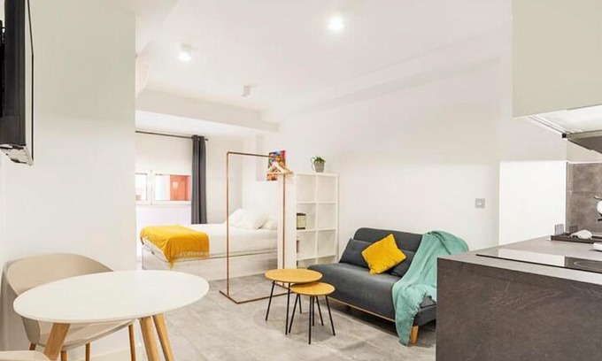 Plaza de Toros Vieja Apartment | LoftinMalaga