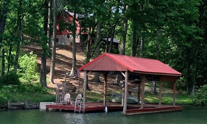 Ten Mile Cabin | Log Cabin/Cottage on Watts Bar Lake