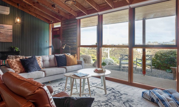 Encounter Bay Cabin | Log Cabin getaway, Fireplace, pet friendly