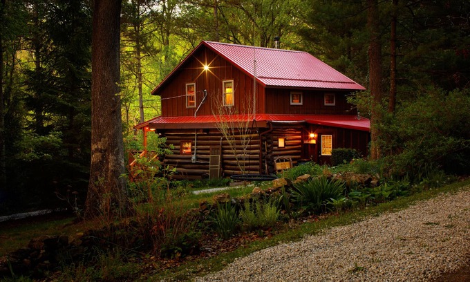 Walhonding Cabin | Log Cabin Hot Tub Getaway