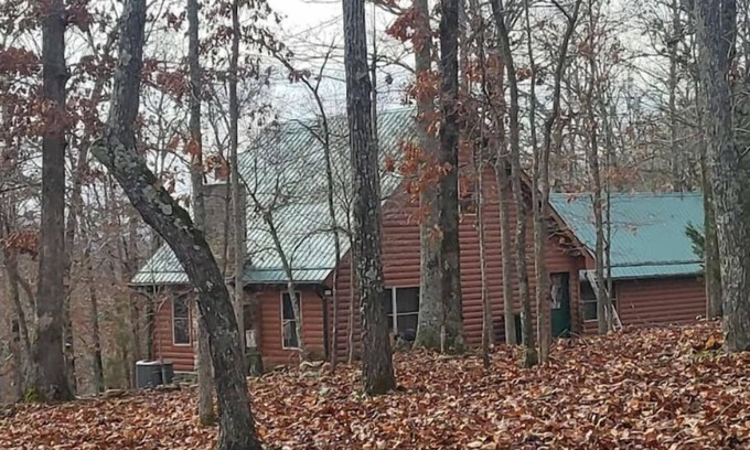 Saint Joe Cabin | Log cabin on 9 acres. Perfect for a winter retreat or summer trip to the river.