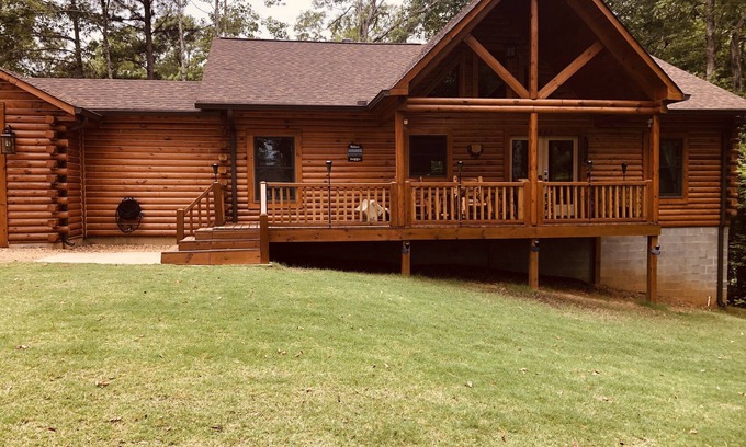 Smith Mountain Estates Cabin | LOG CABIN ON LAKE MARTIN - Waterfront