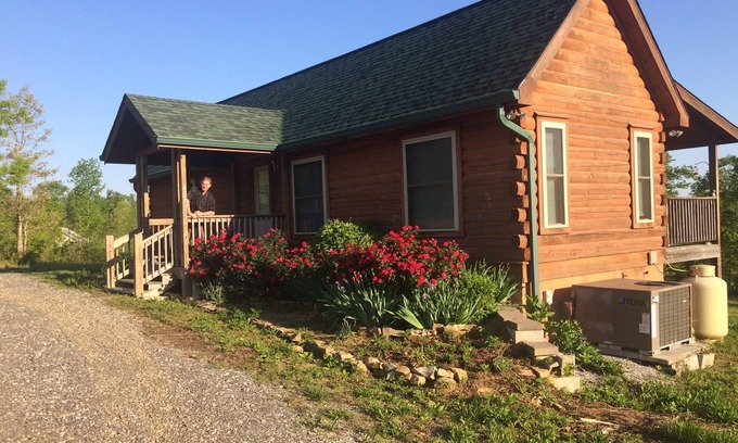 Sequatchie Cabin | Log Cabin on Spectacular Mountain Waterfall