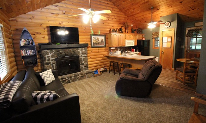 Notch Estates Cabin | Log Cabin Pool, Wooded, Secluded,Jacuzzi, WiFi, nature trails,1 mile from SDC