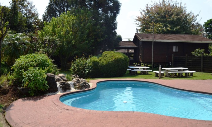 Graskop Cabin | Log Cabin & Settlers Village