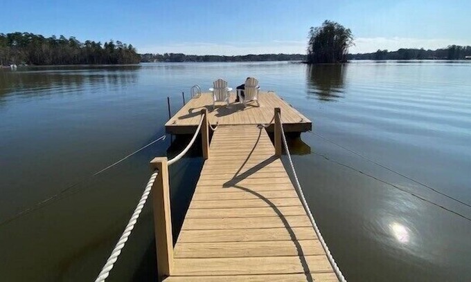 Chapin Cabin | Log cabin with beautiful view. Now 3 kayaks for your use.