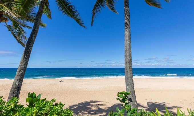 Pupukea House | Log Cabins Beach Home