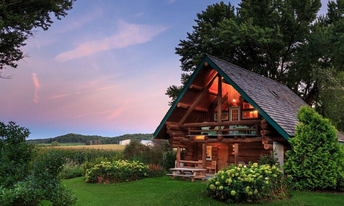 Sparta Cabin | Log cabins in quiet, peaceful Driftless Region country getaway, Sparta, WII