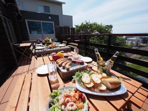 Shirahama Apartment | LOG HOUSE 白浜 -Shirahama- Dog run, hot springs, BBQ, and sauna! PET OK