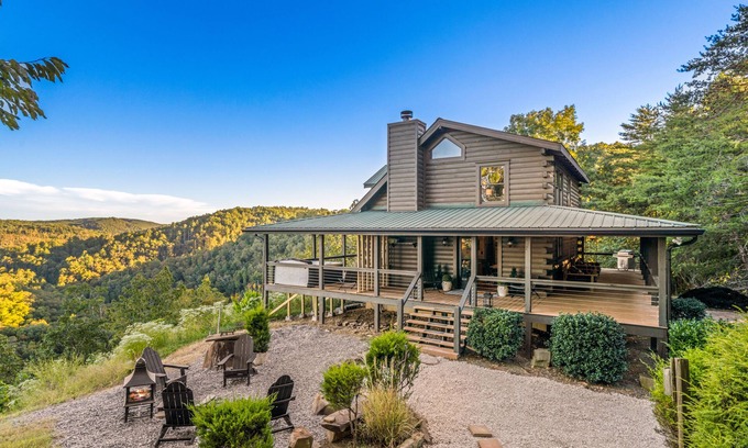 Ranger Cabin | Long-range mountain views, wraparound deck, stunning decor, hot tub, star gazing