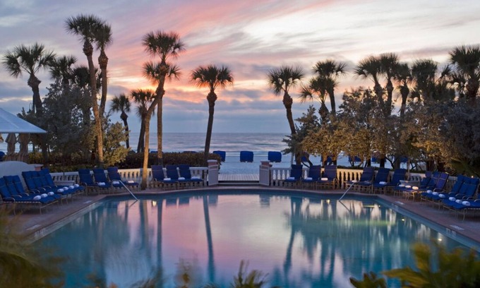 Pass-a-Grille Hotel | Look No Further! Pet-friendly Property w/Pool, Parking, Walk to St. Pete Beach!