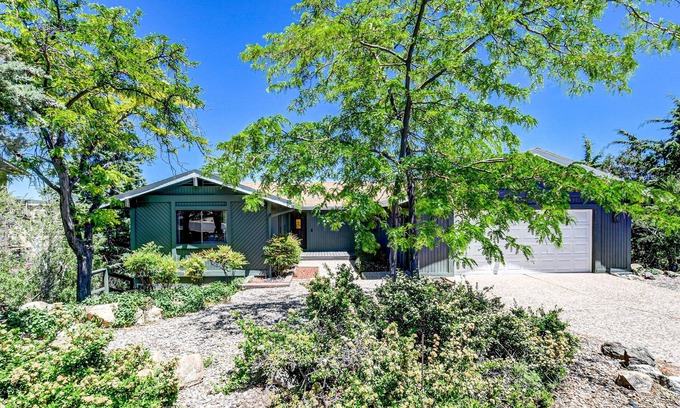 Prescott Cabin | Lookout Lodge: Views, Spacious, Updated, <10 mins to DT, Game Room, EV charger