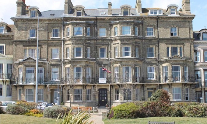 Lowestoft Hotel | Lord Kitcheners Guest House