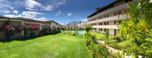 Caraz Hotel | Los Alamos