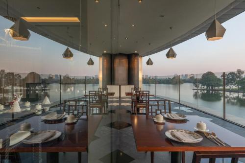 Hlaing Hotel | LOTTE Hotel Yangon