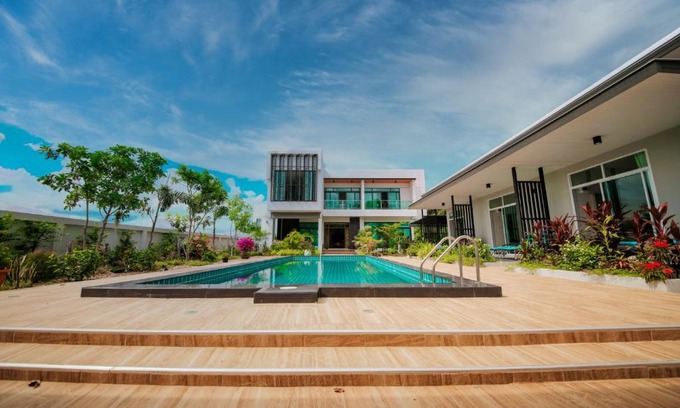 Buriram House | Lotus Lake View