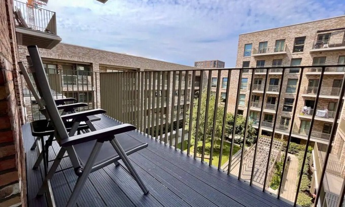 Newham Apartment | Lovely 1 bedroom apartment, close to Excel & City airport