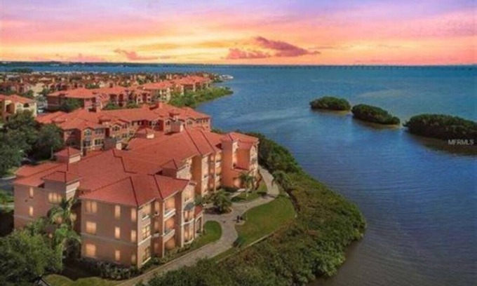Cove Cay Condo | Lovely 2 BR Waterfront Condo Balcony Grand Venezia