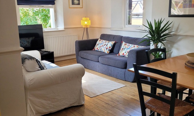 Greenwich Apartment | Lovely 2 Double Bedroom Apartment in Historic Greenwich