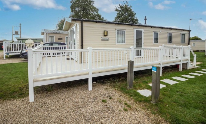 Scratby House | Lovely 8 berth caravan in Scratby, Norfolk ref 19015SD