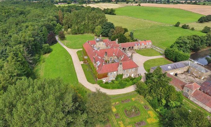 Carlton-in-Cleveland Apartment | Lovely apartment for 2 guests with WIFI, TV, terrace and pets allowed