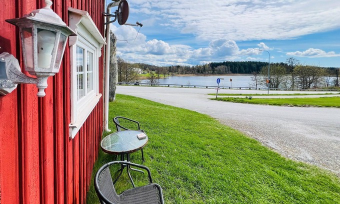 Hallevadsholm Apartment | Lovely apartment in Hällevadsholm
