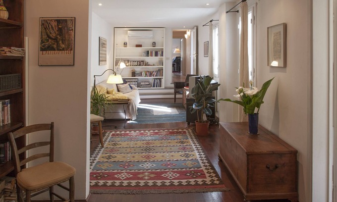 Oltrarno Apartment | Lovely Apt. W/Grand Piano in Oltrarno near Pitti Palace