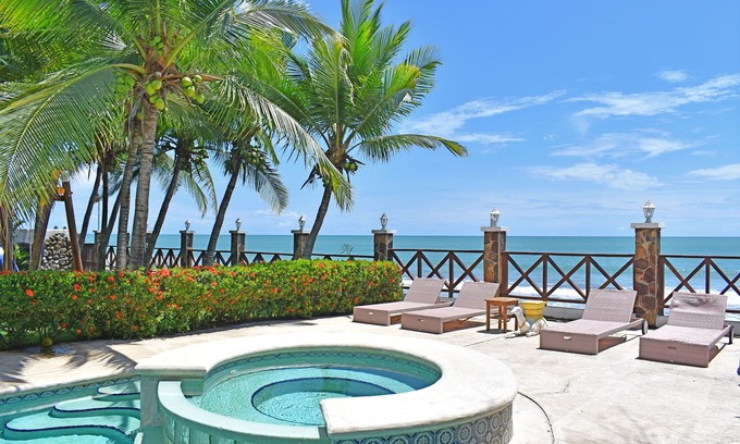 Playa Coronado House | ★LOVELY BEACHFRONT HOUSE WITH POOL-CORONADO★