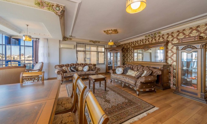 Antalya City Centre Apartment | Lovely Flat with Sea View near Beach in Muratpasa