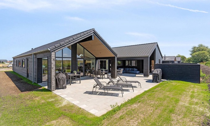 Hasmark Strand House | Lovely home in Otterup with sauna