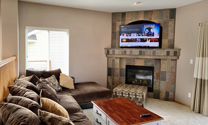 Urbandale House | Lovely home with 4 beds in Urbandale