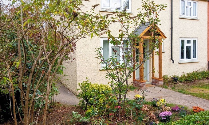 Ipswich Cottage | Lovely little cottage in a quiet location, walking distance to a gastro pub.
