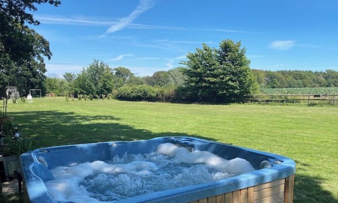 New Forest District Cabin | Lovely Lodge in private grounds with enviable view