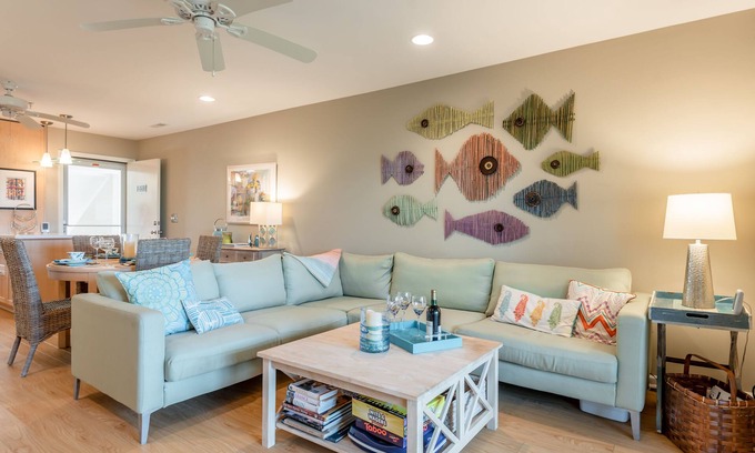 Seabrook Island Condo | Lovely Seabrook Villa 2BR, Marsh Views! Pool Access! Elevator!