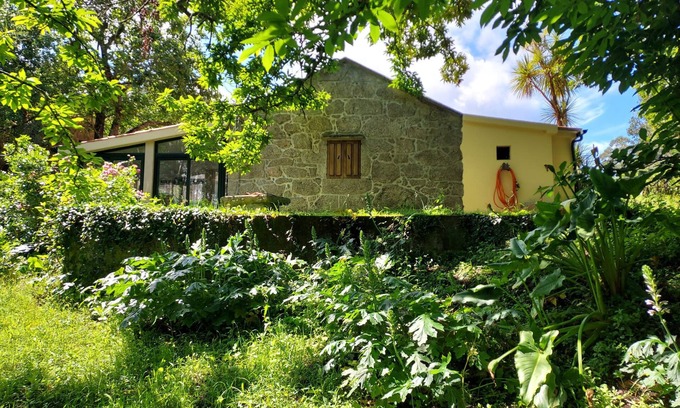 Bueu Cottage | Lovely Stone Cottage in Bueu near the beach