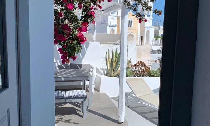 Megalochori House | Lovingly restored Traditional Village House "Eirini"