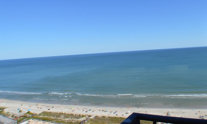Myrtle Beach Condo | LOW RATES *KING BED* 100% Newly Renovated - CLEAN And The VIEWS!