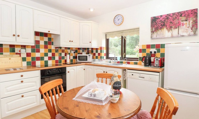 Diss Cottage | Lowbrook Cottage
