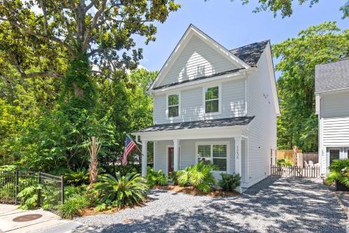 Mount Pleasant House | Lowcountry Lux 5 min to Beach 7 min to Dtwn