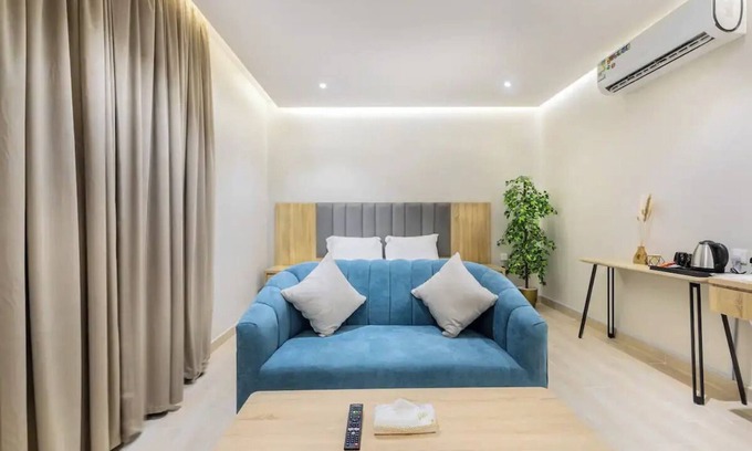 Ar Rawdah Apartment | LP2.2 - Contemporary Studio in Central Riyadh