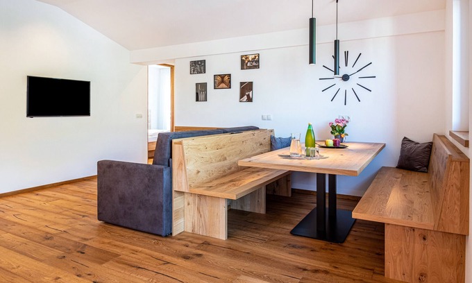 Cornaiano Apartment | 'Luislhof Hof - Apartment Vinum' with Mountain View, Terrace & Wi-Fi