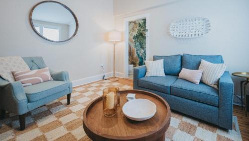 Frederick Apartment | Lune on Market Street