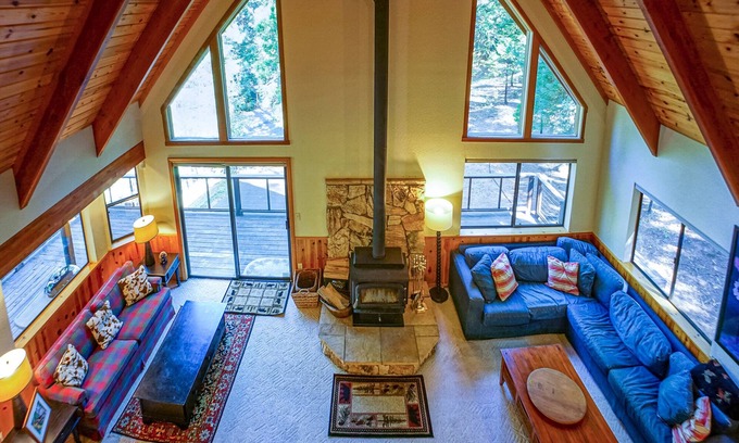 Glencoe Cabin | LUPINE LODGE - WALK TO LAKEMONT PINES LAKE W/FREE ACCESS, SLEEPS 10 W/REC ROOM