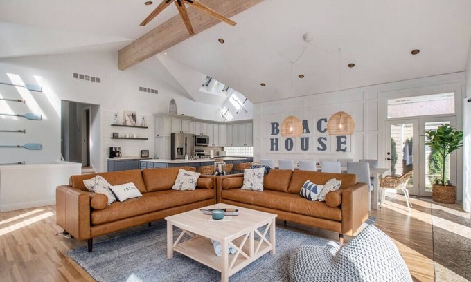 Sister Lakes Cottage | Lux 5-Bdrm Lake Hse w/Hot Tub and scenic views