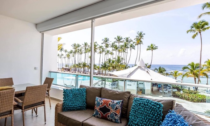 Villas Del Mar Apartment | Lux| Beachfront| 60"SmartTV| Beach&Rest| FastWifi