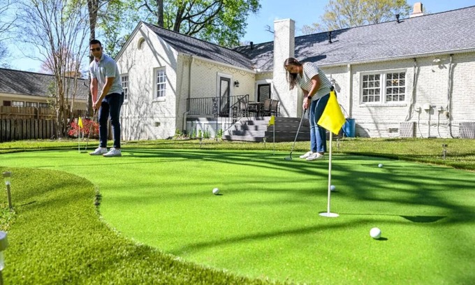 Montgomery House | Lux Golf & Relaxing Retreat Home